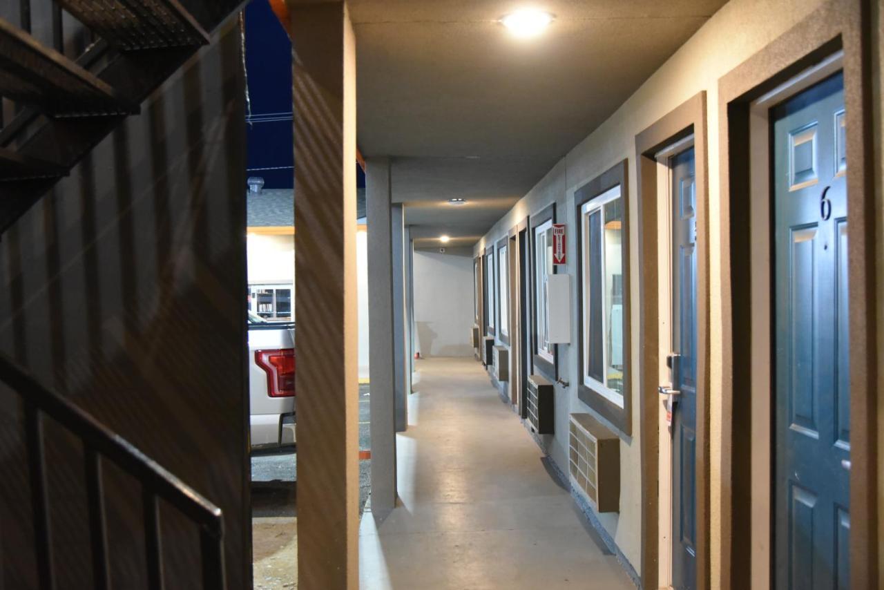Town Place Studio Apartment Snyder Exterior foto