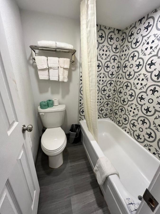 Town Place Studio Apartment Snyder Exterior foto
