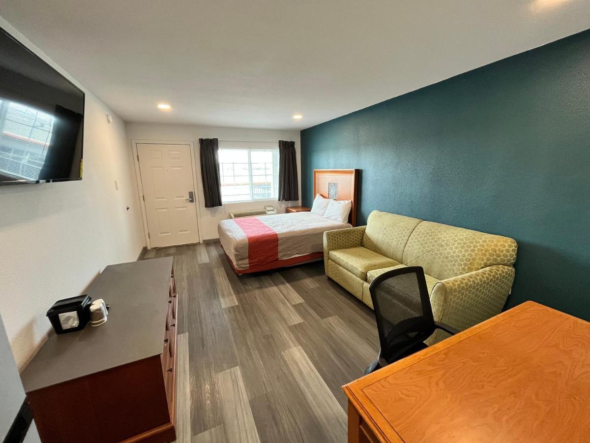 Town Place Studio Apartment Snyder Exterior foto