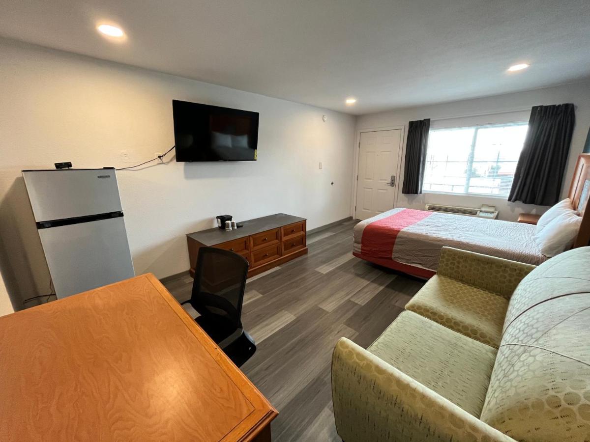 Town Place Studio Apartment Snyder Exterior foto